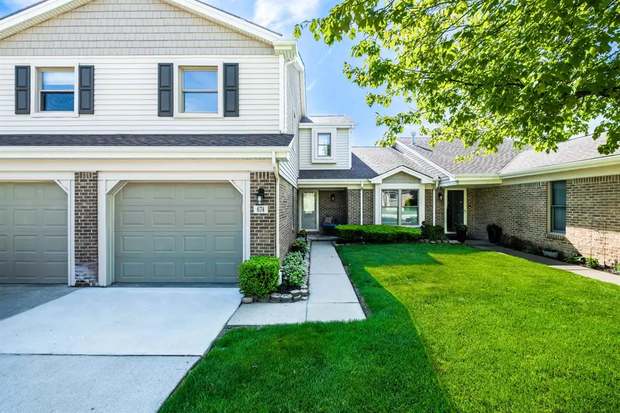 674 Summit Ridge DR, Milford, MI 48381 - #2