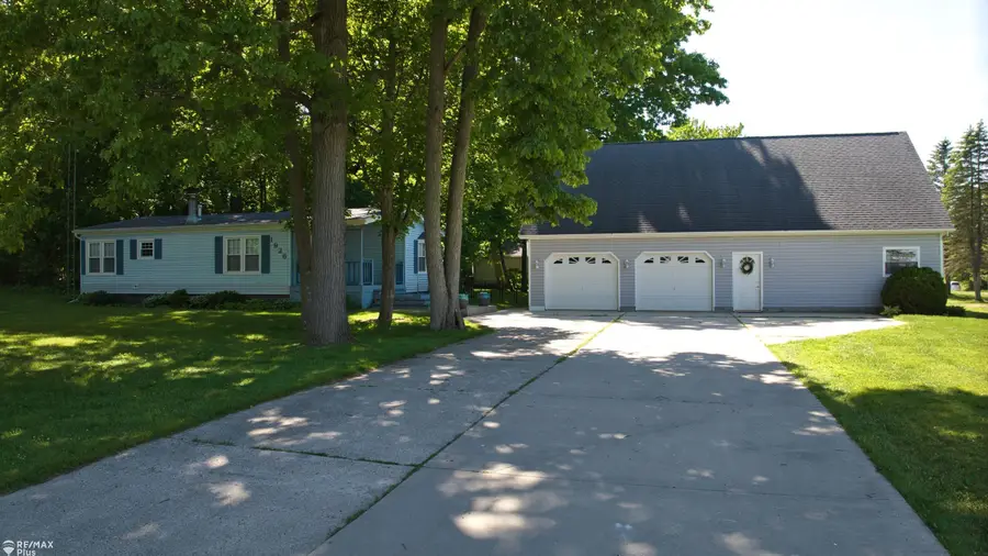 1926 New Rochelle Drive, Lapeer, MI 48446 - #3