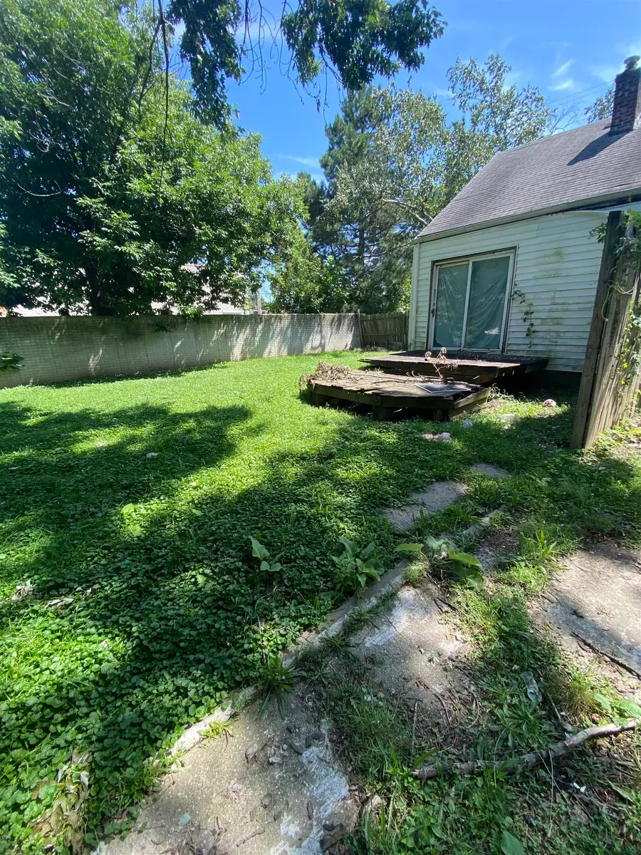 1028 Campbell ST, Flint, MI 48507 - #2