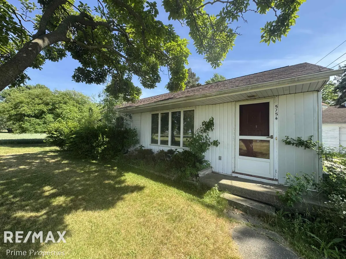 5154 Hess RD, Saginaw, MI 48601 - #1