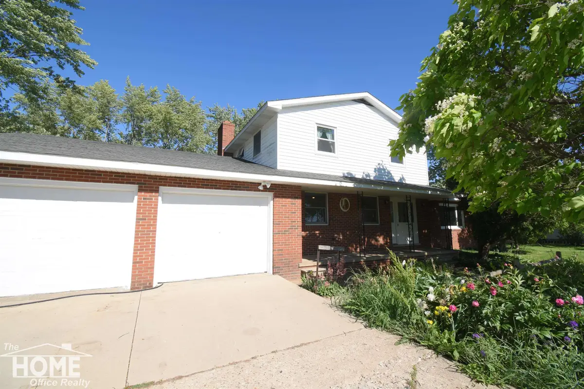 6923  S Byron RD, Durand, MI 48429 - #1