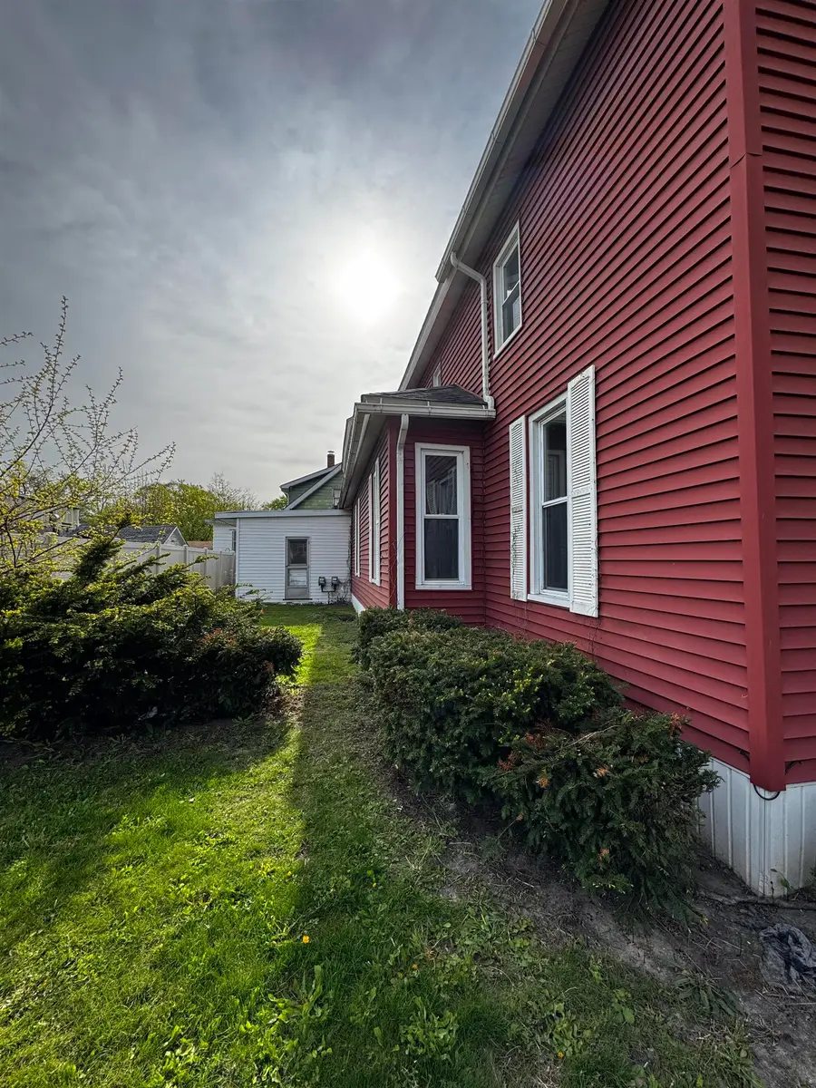 2002 N Carolina ST, Saginaw, MI 48602 - #3