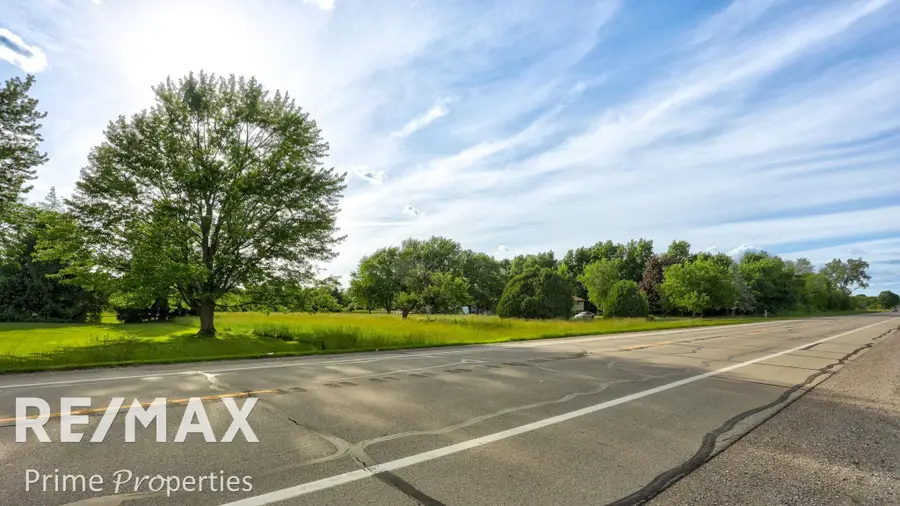 00 Oakley, Chesaning, MI 48616 - #2
