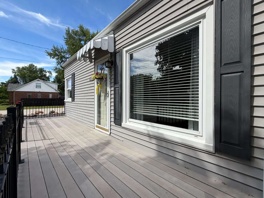 6047 N State RD, Davison, MI 48423 - #3