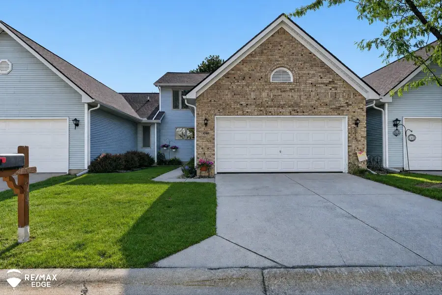 1060 Julie DR, Davison, MI 48423 - #3