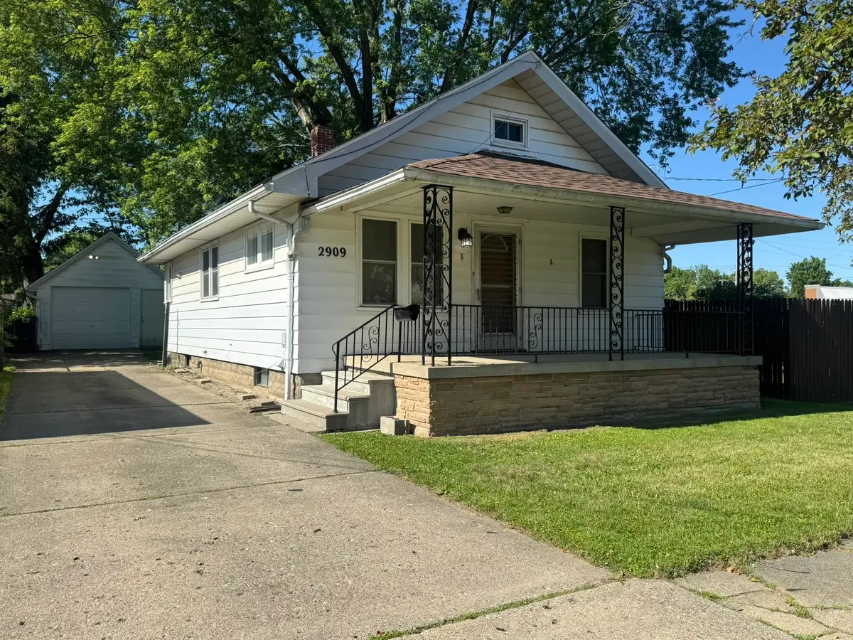 2909 Reynolds ST, Flint, MI 48503 - #1