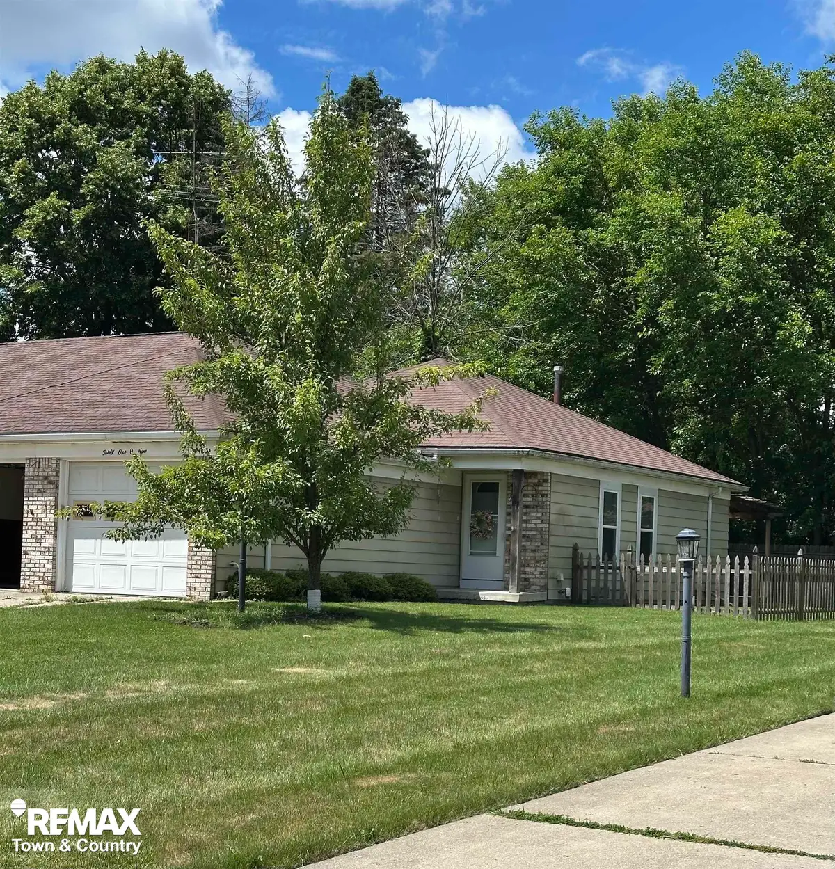 3109 Vineyard LN, Flushing, MI 48433 - #1