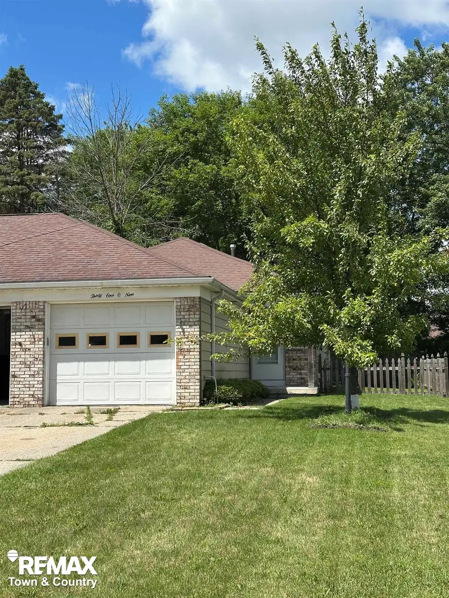3109 Vineyard LN, Flushing, MI 48433 - #2