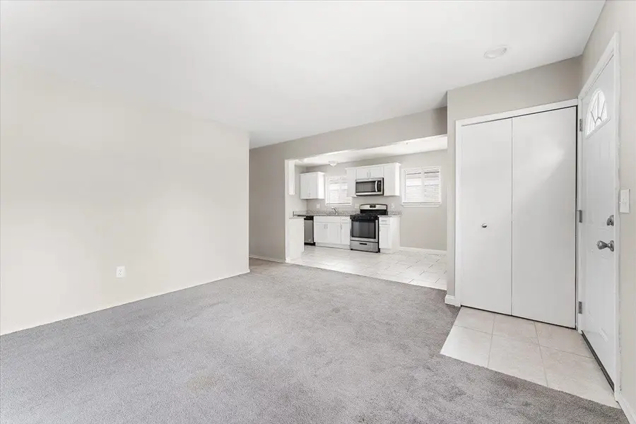 23021 Almond AVE, Eastpointe, MI 48021 - #3