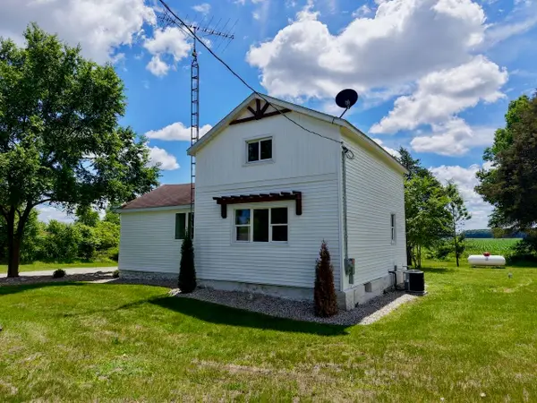 12301 Niblok RD, Chesaning, MI 48616