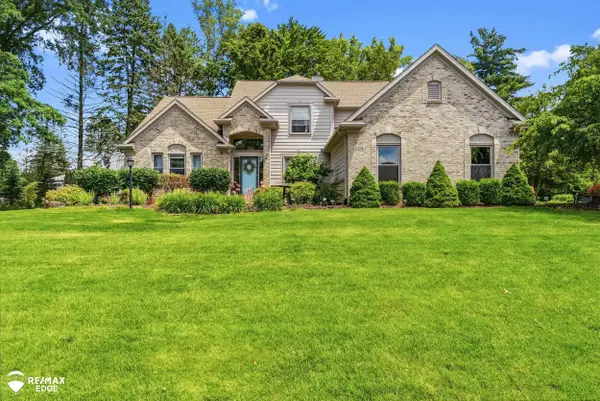 3311 Peregrine, Howell, MI 48843