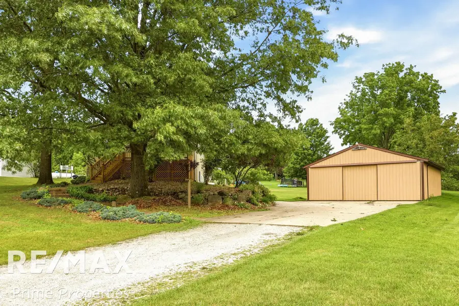 594 Lou Alice DR, Columbiaville, MI 48421 - #2