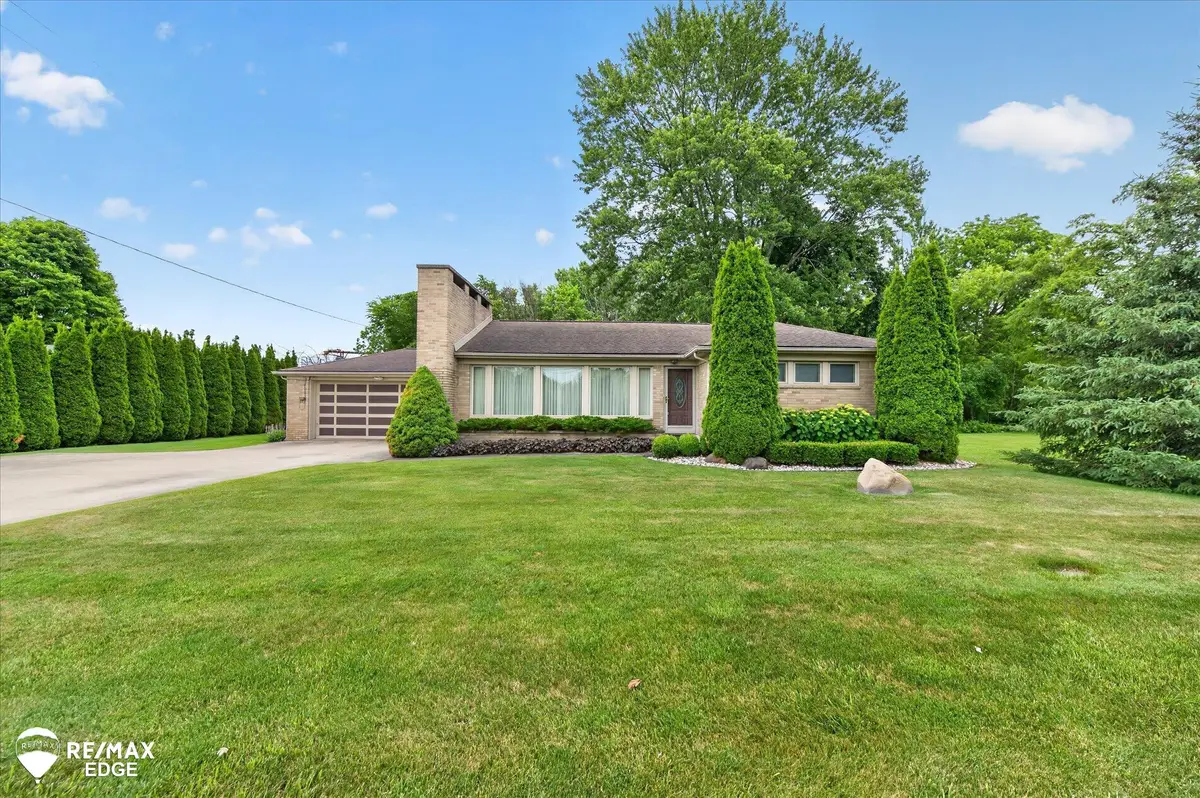 10048 E Coldwater RD, Davison, MI 48423 - #1