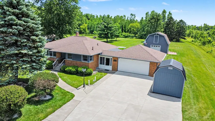 8155 Corunna RD, Flint, MI 48532 - #3