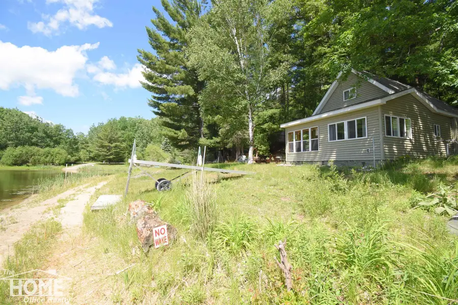 1121 & 1131 Lake DR, Harrison, MI 48625 - #3