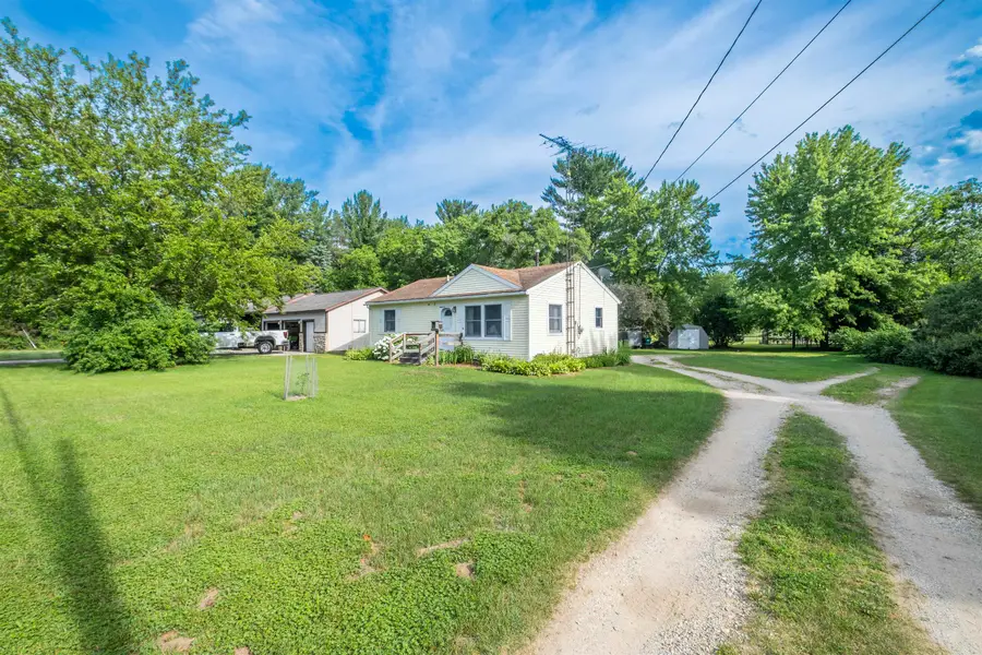 5493 W Frances RD, Clio, MI 48420 - #2