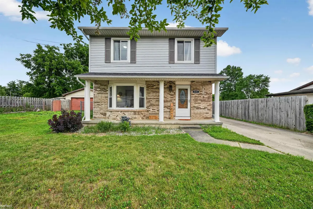2228 McLaren ST, Burton, MI 48529 - #1