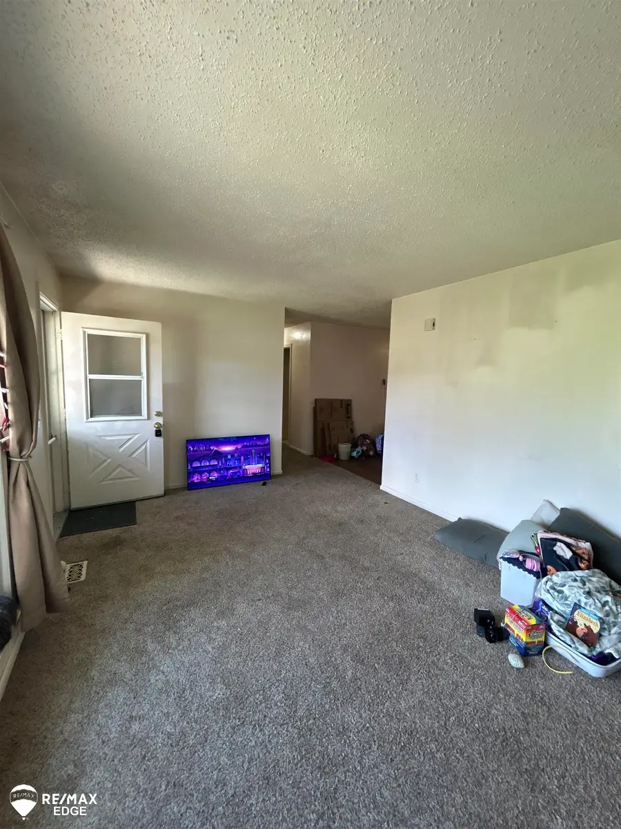 9115 N Vassar RD, Thetford, MI 48458 - #2