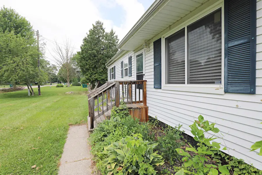 1409 Coutant ST, Flushing, MI 48433 - #3