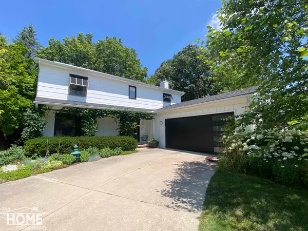 1508 Alta Vista DR, Owosso, MI 48867