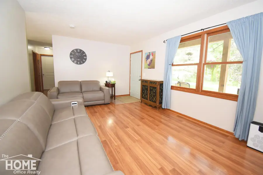 13092 Beardslee RD, Perry, MI 48872 - #3