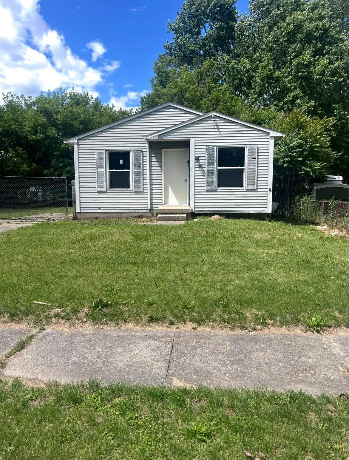 3219 Whittier AVE, Flint, MI 48506 - #1