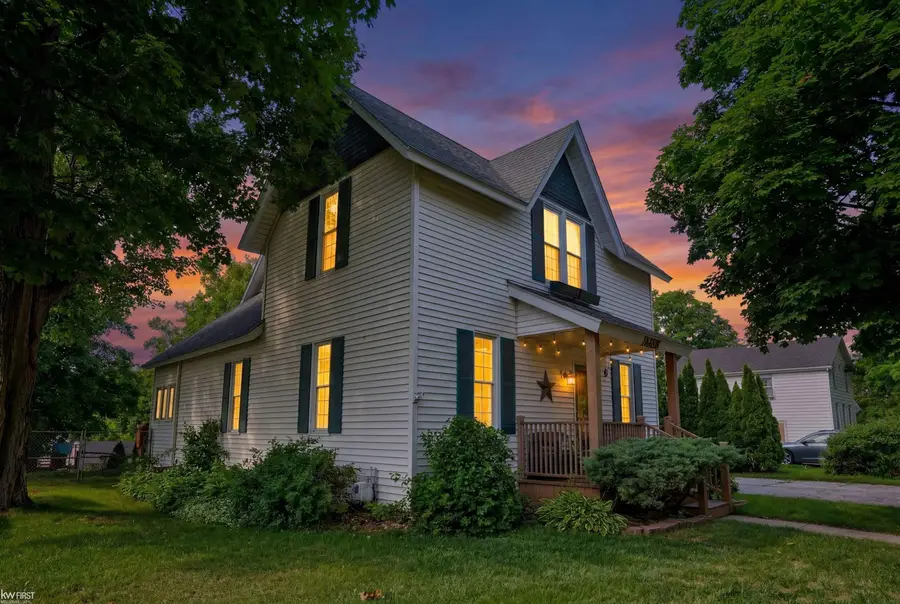 308 Emily ST, Flushing, MI 48433 - #2