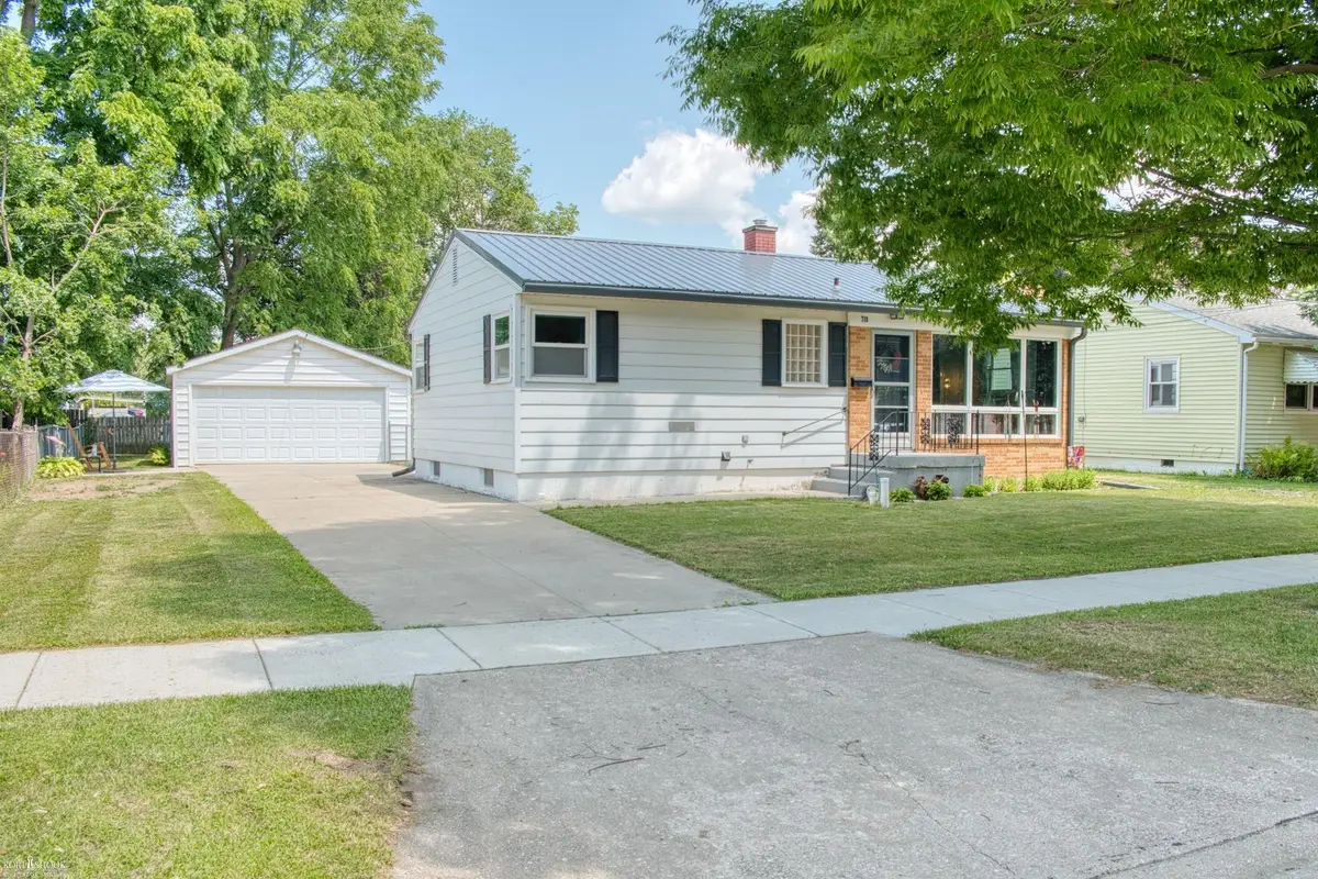 718 Ament ST, Owosso, MI 48867 - #1