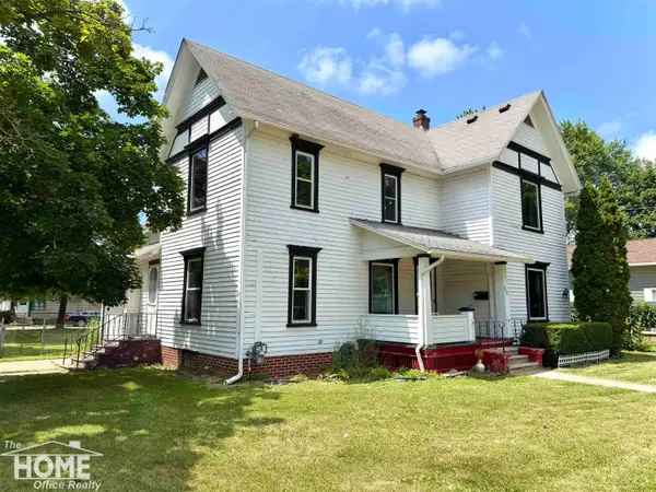 822 S Cedar ST, Owosso, MI 48867