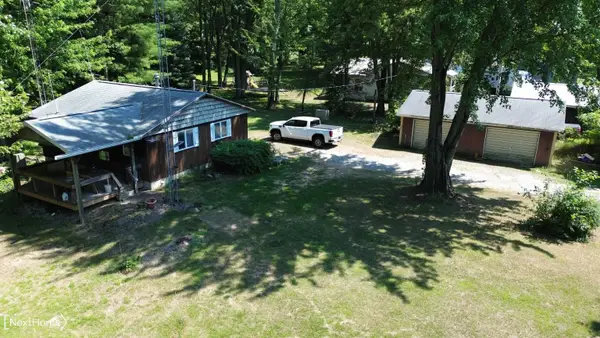8199 Bray RD, Vassar, MI 48768