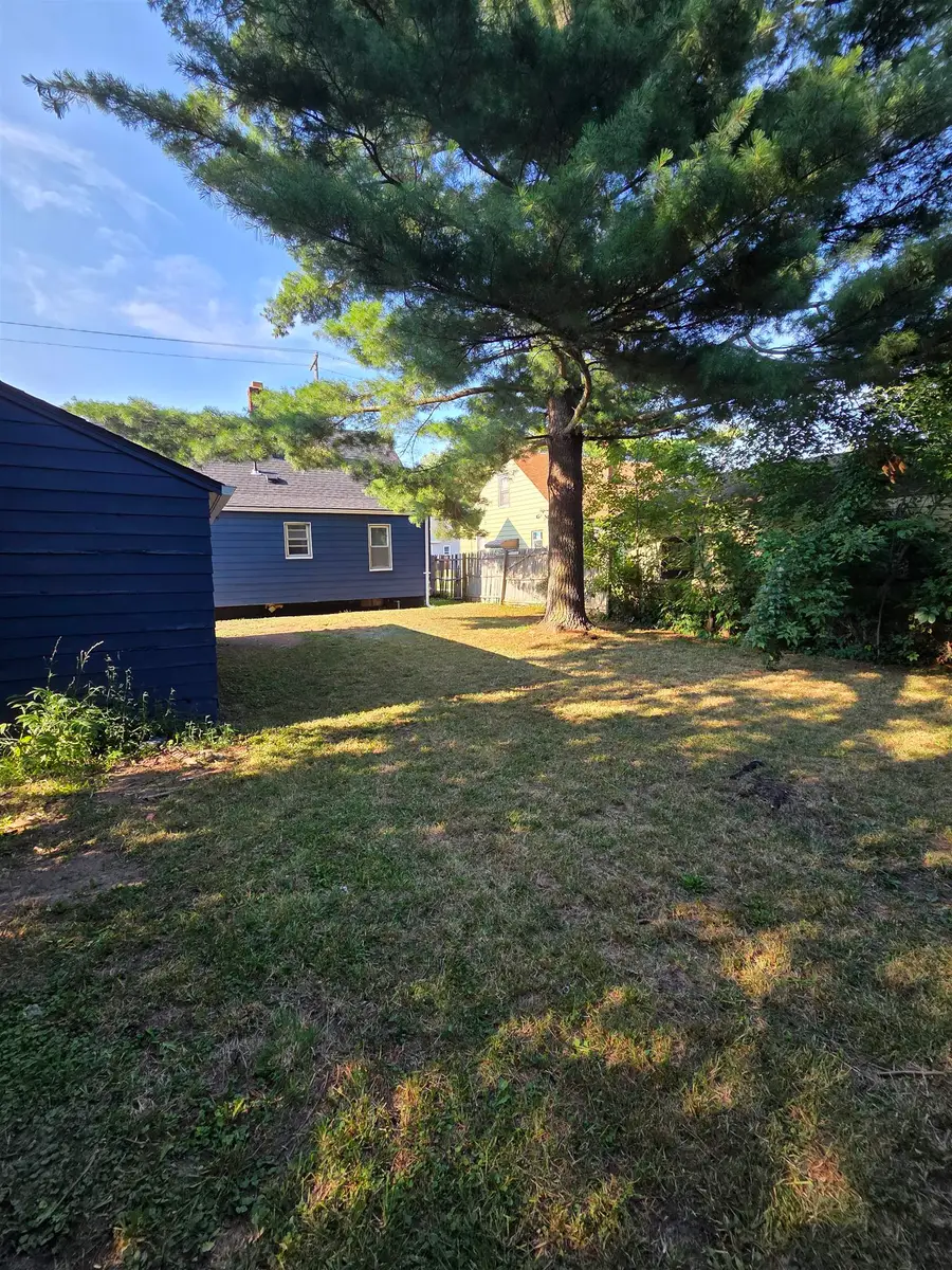 3361 W Ridgeway AVE, Flint, MI 48504 - #3