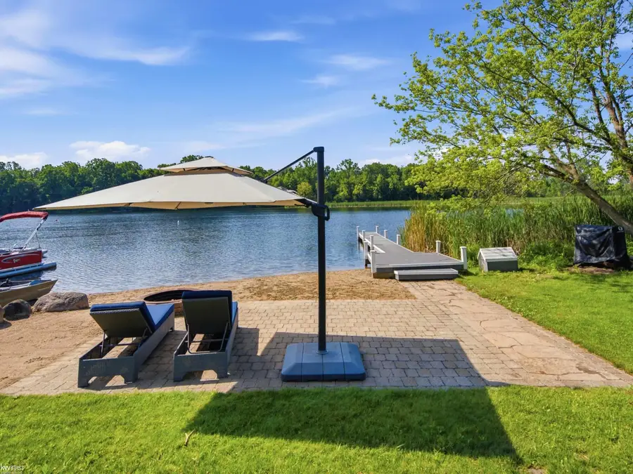7511 Greene Haven DR, Clarkston, MI 48348 - #3