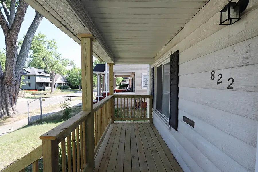 822 E 8th ST, Flint, MI 48503 - #3