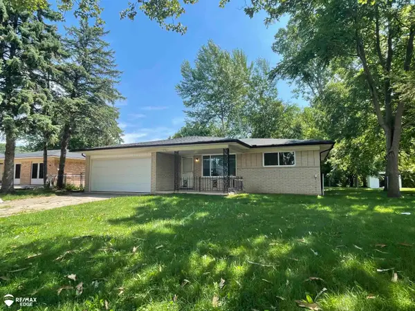 37852 Lola DR, SterlingHeights, MI 48312