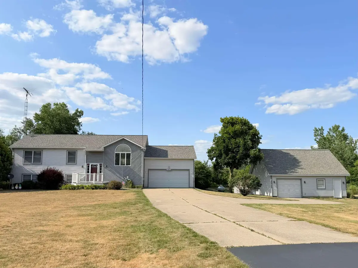 9094 Hill RD, Gaines, MI 48473 - #1