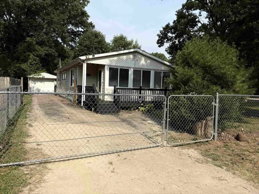 3143 Maywood DR, Flint, MI 48504 - #3