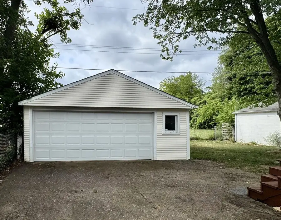 3730 Holly AVE, Flint, MI 48506 - #3