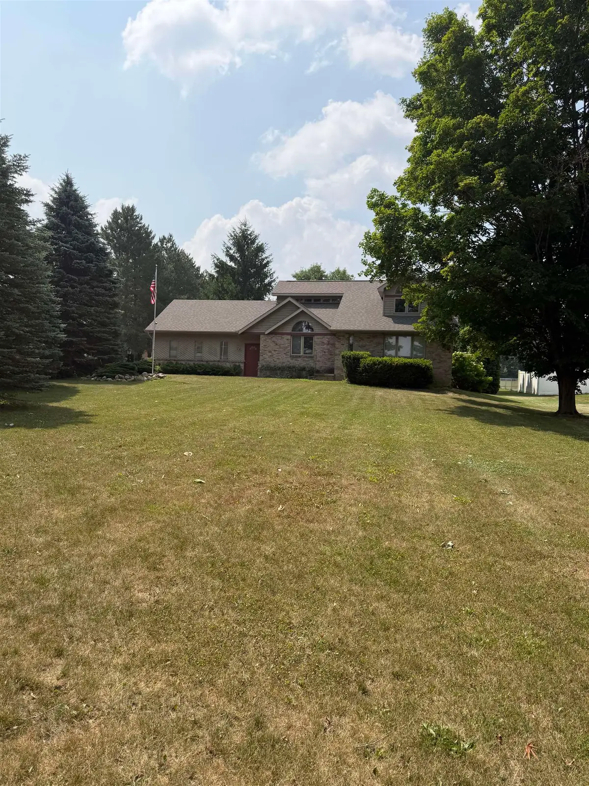 6496 E Carpenter RD, Flint, MI 48506 - #1