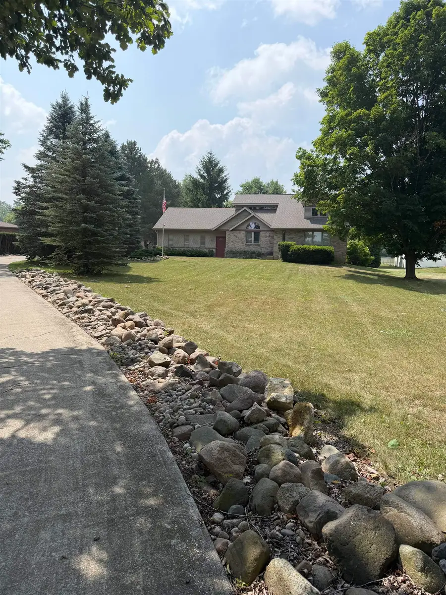 6496 E Carpenter RD, Flint, MI 48506 - #2