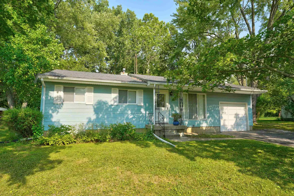 9222 Maplewood ST, Clio, MI 48420 - #1