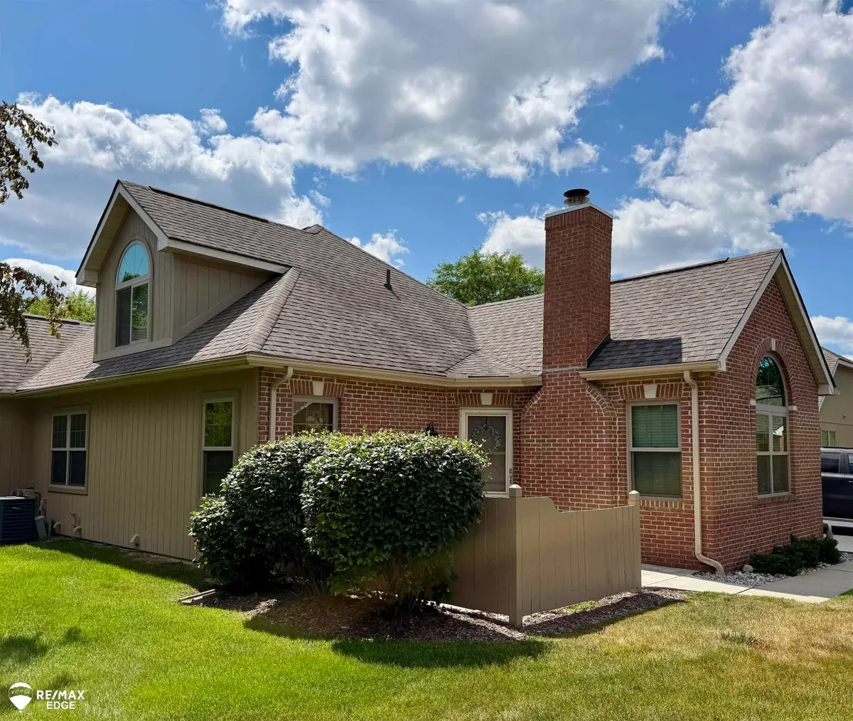 662 Perry Creek DR, Grand Blanc, MI 48439 - #1