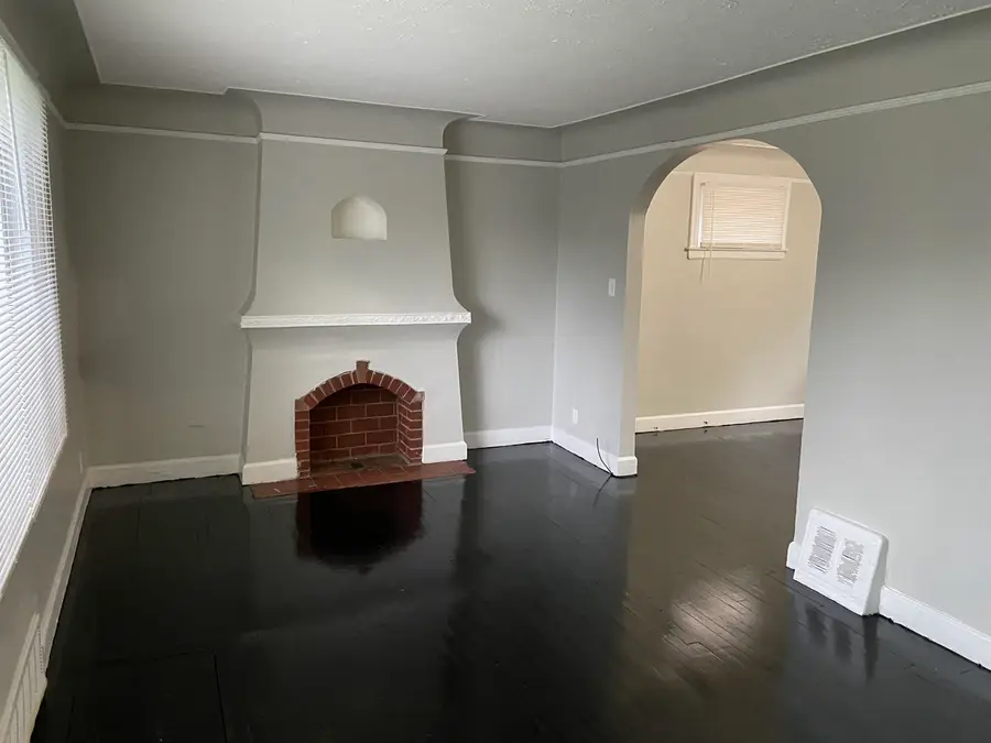 11907 Laing ST, Detroit, MI 48224 - #2