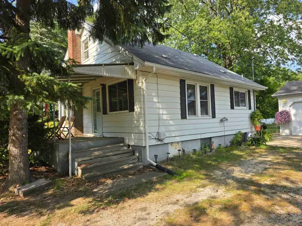 1271 S dye RD, Flint, MI 48532