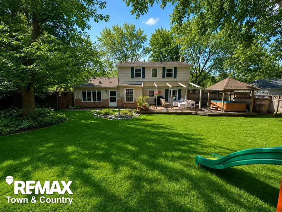 2516 Redwood DR, Flushing, MI 48433 - #3