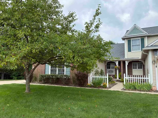 607 Shoreline DR, Fenton, MI 48430
