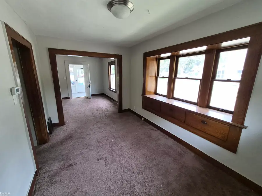 601 Lathrop ST, Lansing, MI 48912 - #2