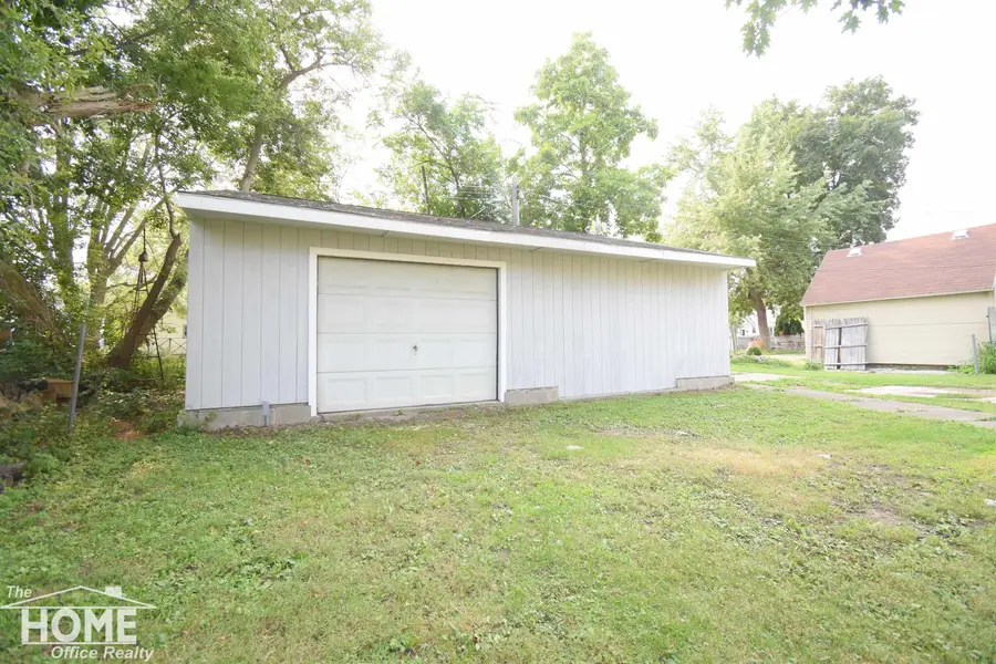 614 Alger AVE, Owosso, MI 48867 - #3