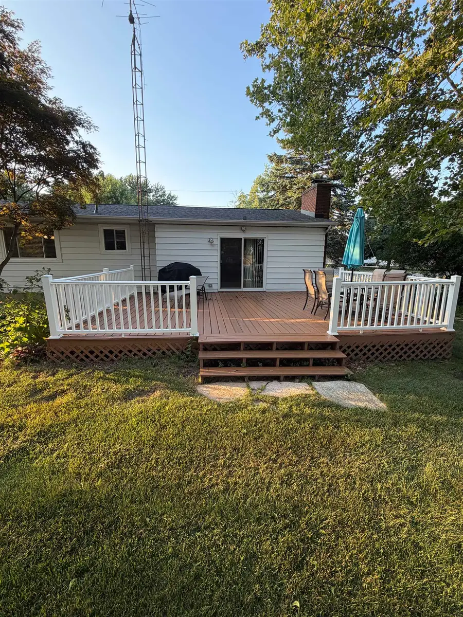 5117 Monticello DR, Swartz Creek, MI 48473 - #3