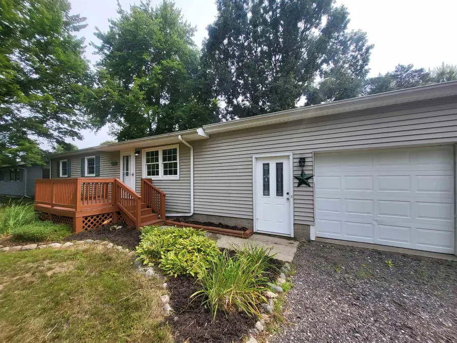4743 Brown RD, Vassar, MI 48768 - #3