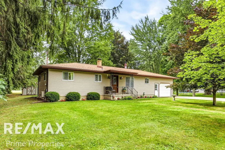 3942 Waltmar DR, Bridgeport, MI 48722 - #2